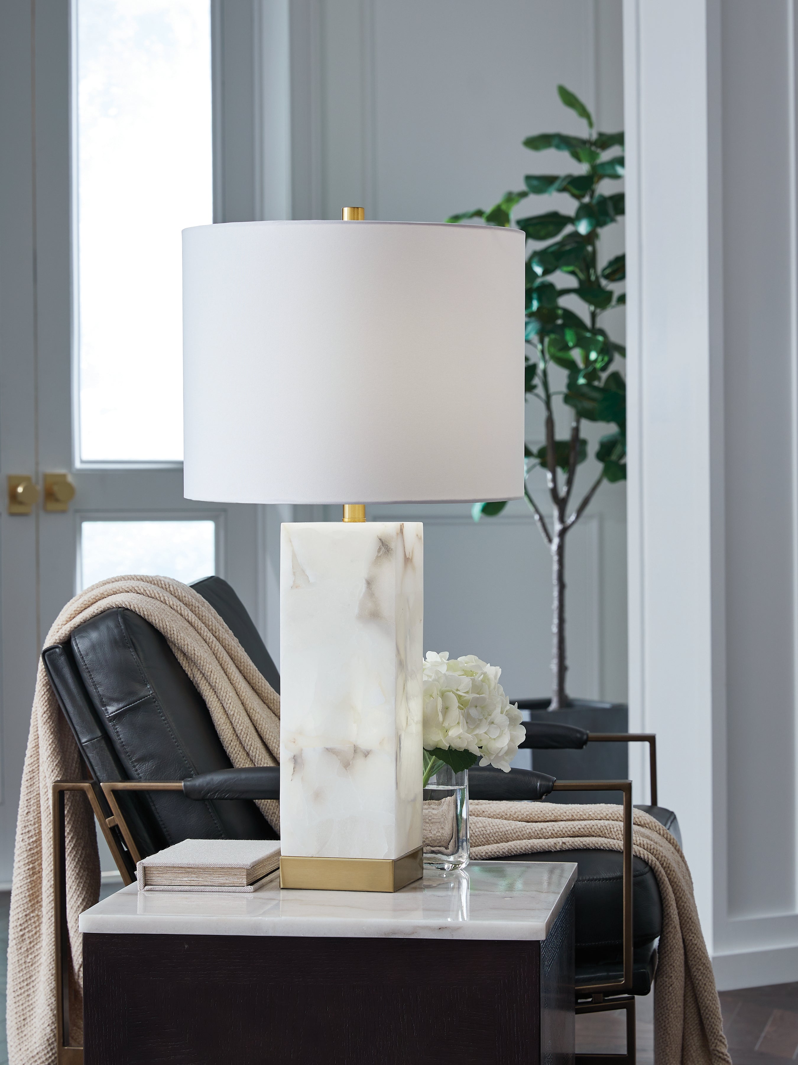 Leasing Furniture - Ashley Furniture - Linderfield Lighting - Alabaster Table Lamp (1/CN) / White/Gold Finish - L429094