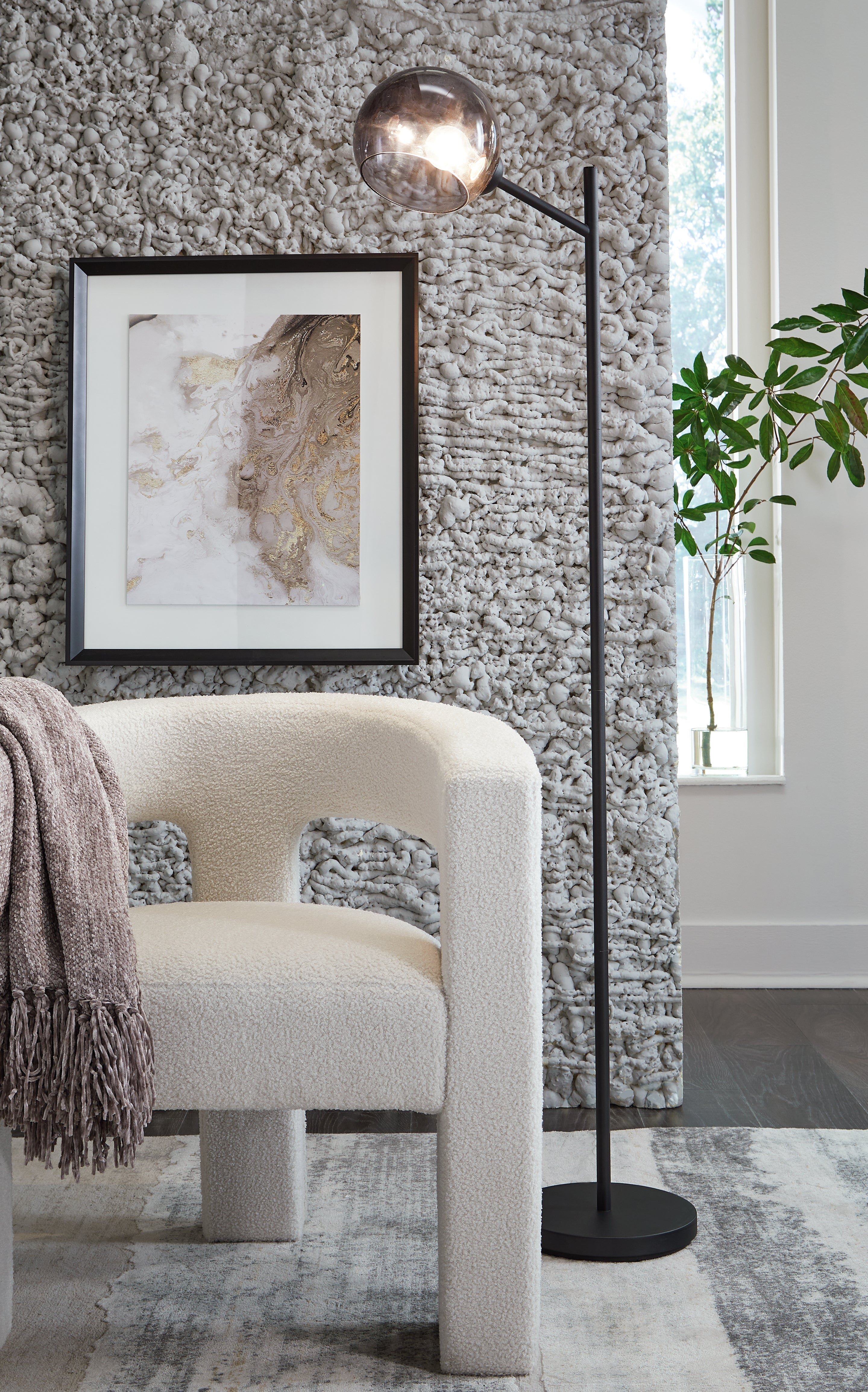 Leasing Furniture - Ashley Furniture - Abanson Lighting - Metal Floor Lamp (1/CN) / Black - L734381