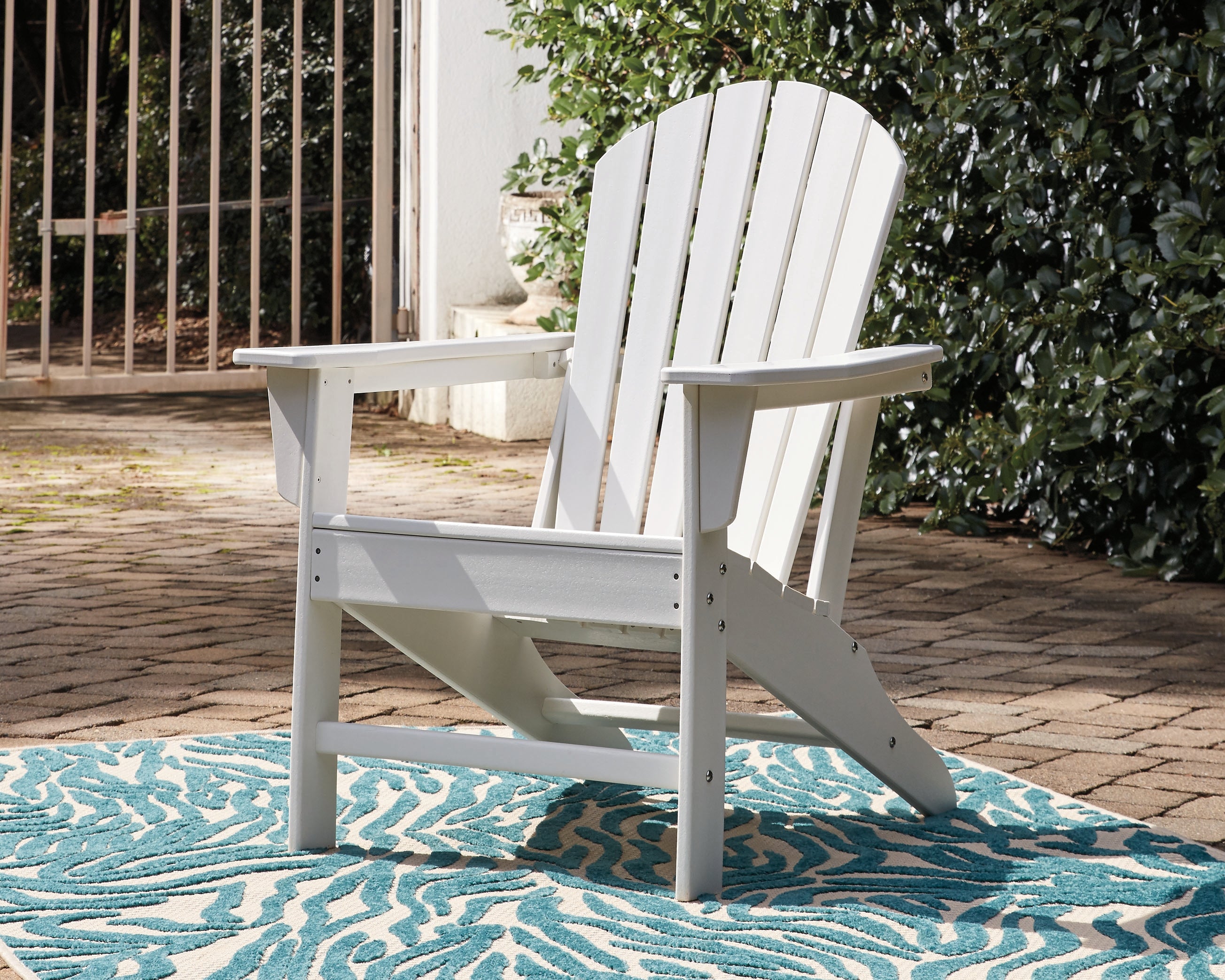 Leasing Furniture - Ashley Furniture - Sundown Treasure Outdoor - Adirondack Chair / White - P011-898