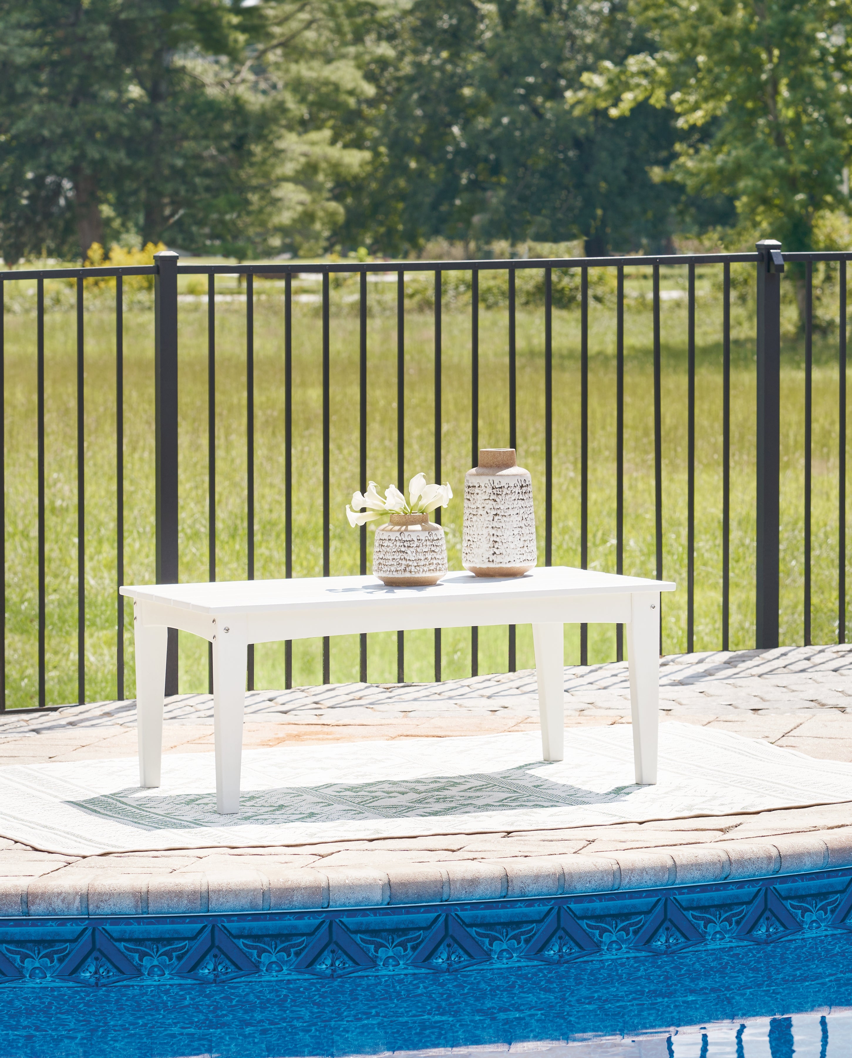 Leasing Furniture - Ashley Furniture - Hyland wave Outdoor - Rectangular Cocktail Table / White - P111-701