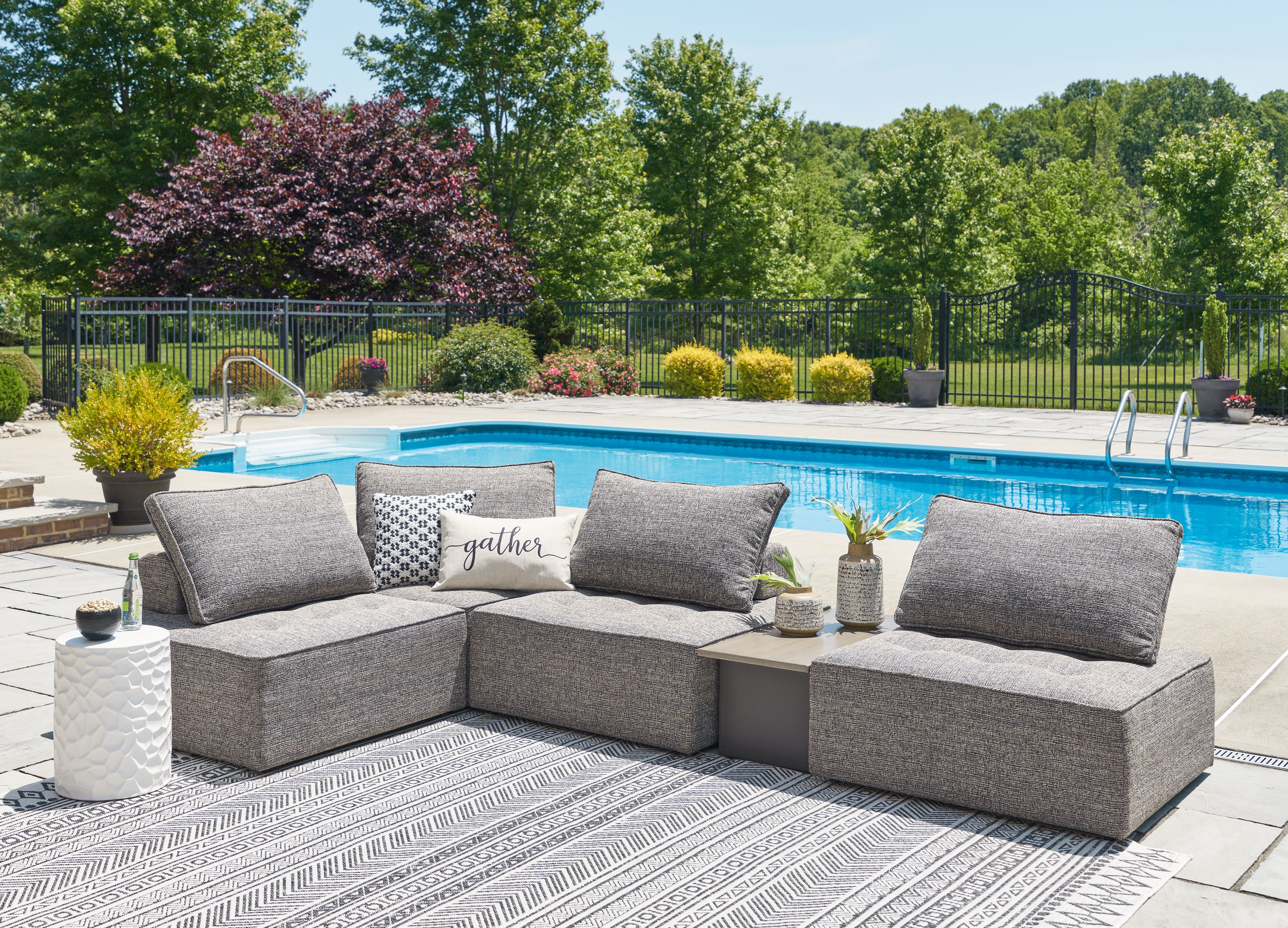Leasing Furniture - Ashley Furniture - Bree Zee Outdoor - 5-Piece Outdoor Sectional / Brown - P160P5