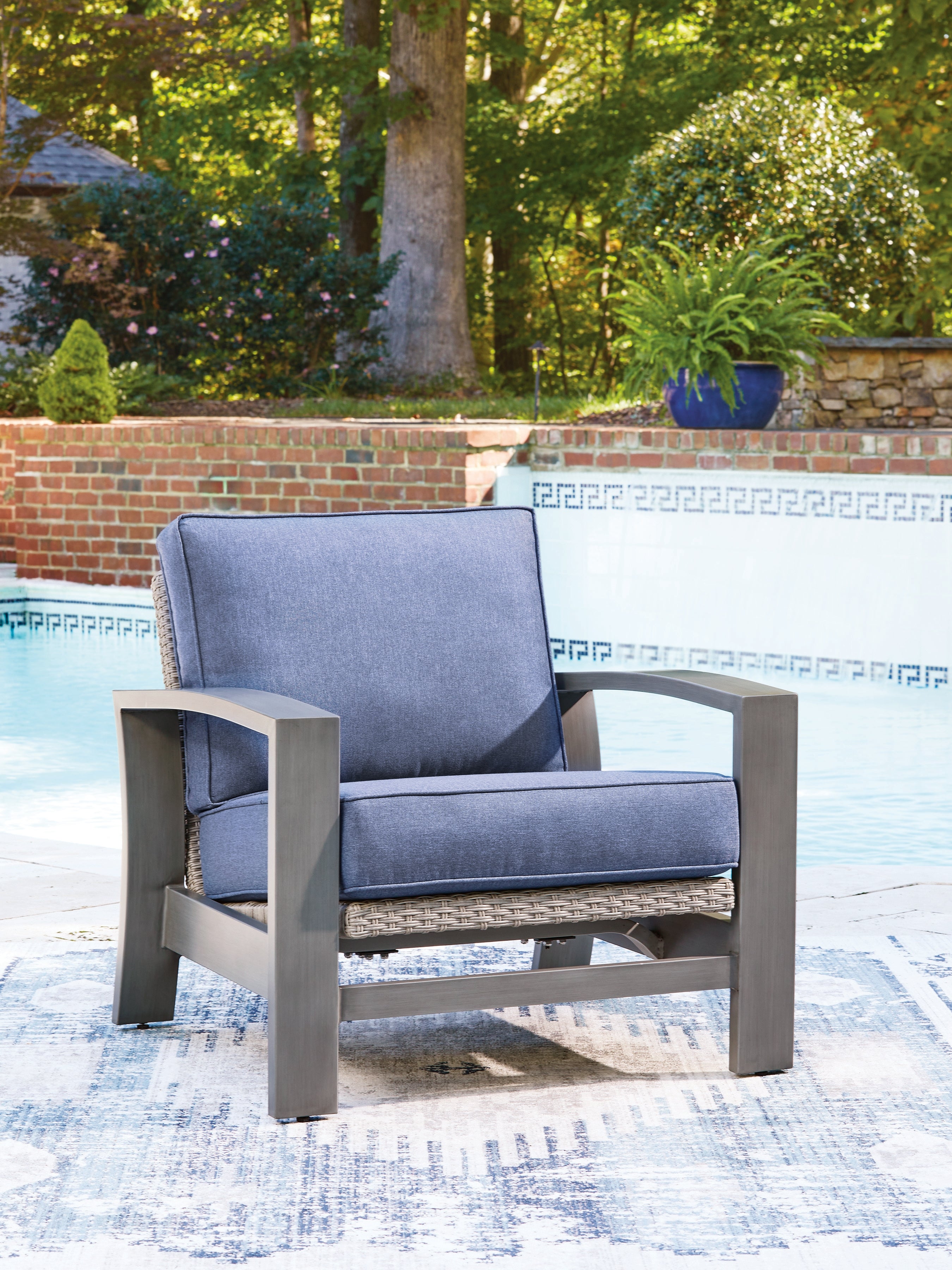 Leasing Furniture - Ashley Furniture - Half Moon Beach Outdoor - Spring Lounge Chair / Blue/Gray - PCP418-820