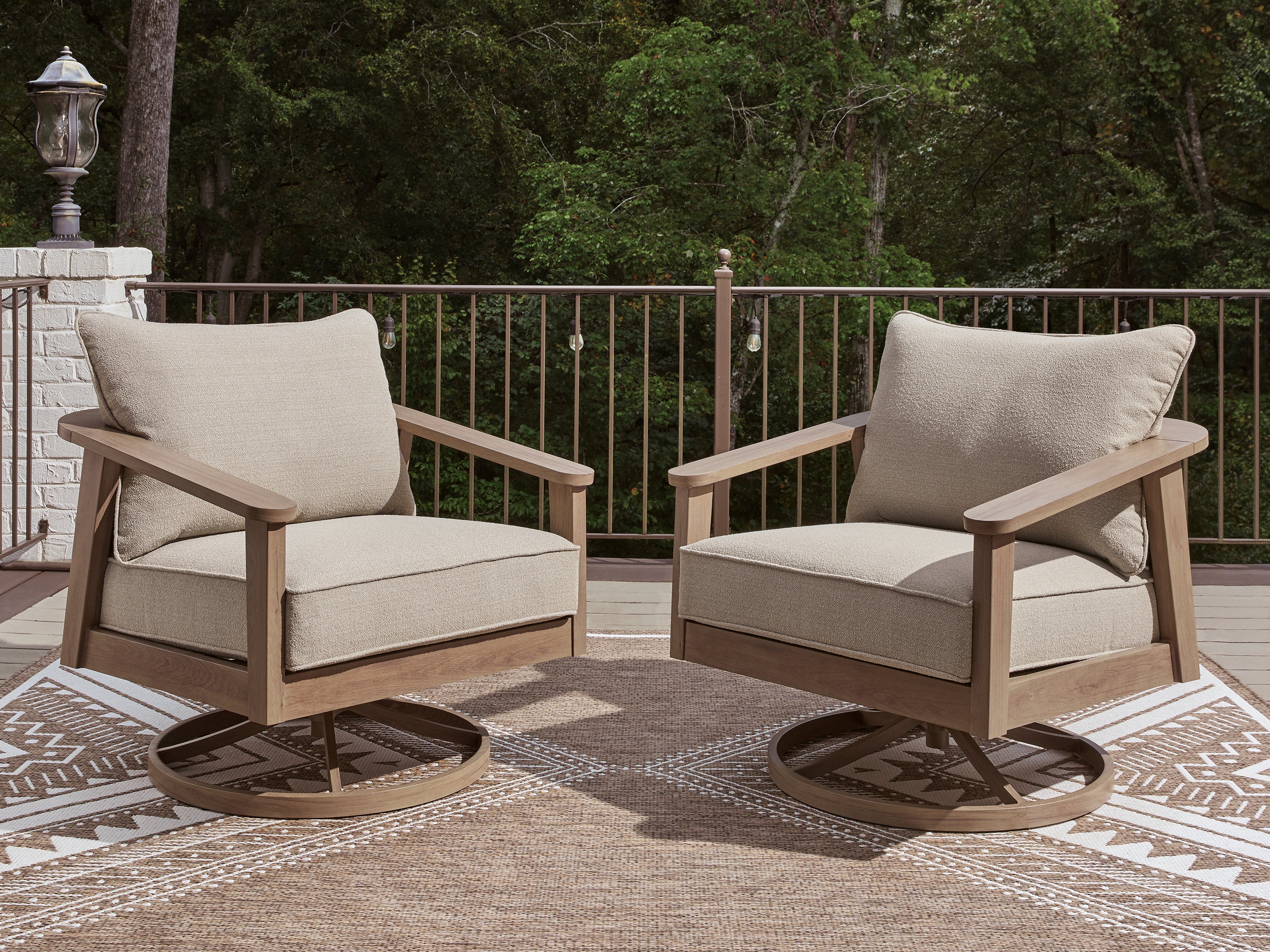 Leasing Furniture - Ashley Furniture - Harmony Headlands Outdoor - Swivel Lounge w/ Cushion / Natural/Gray - PCP428-821