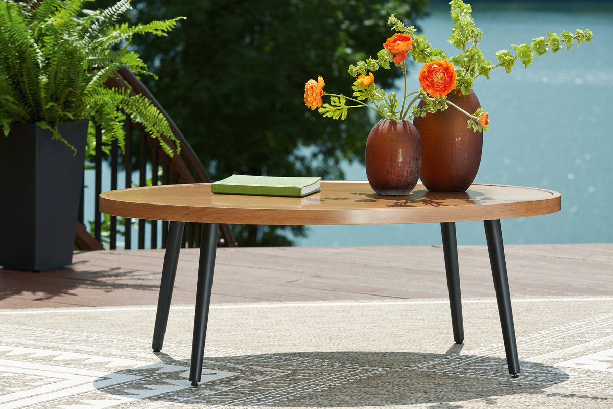 Leasing Furniture - Ashley Furniture - Horizon Hall Outdoor - Round End Table / Two-tone Brown - P572-706