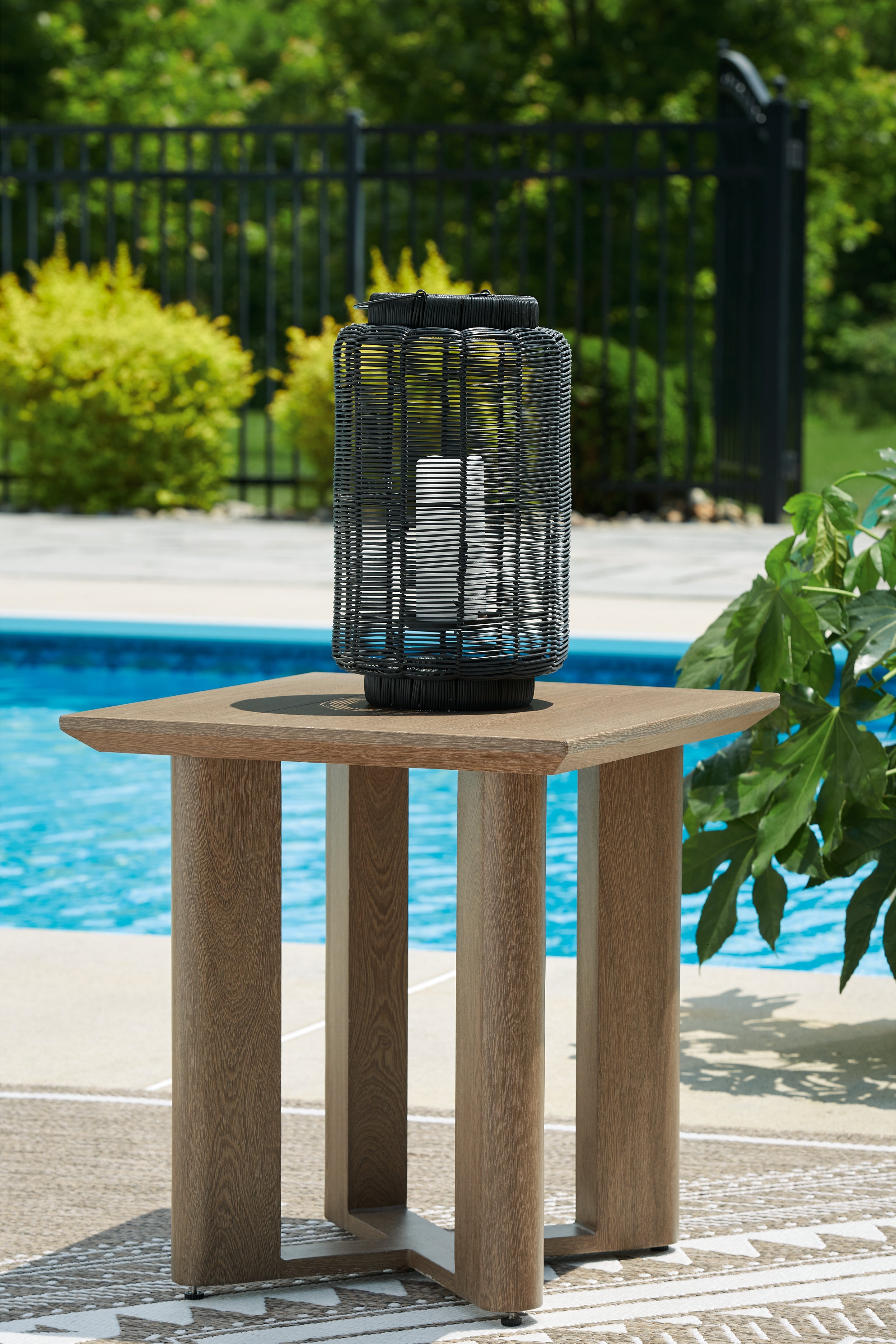 Leasing Furniture - Ashley Furniture - Serene Bay Outdoor - Square End Table / Dark Brown - P671-702