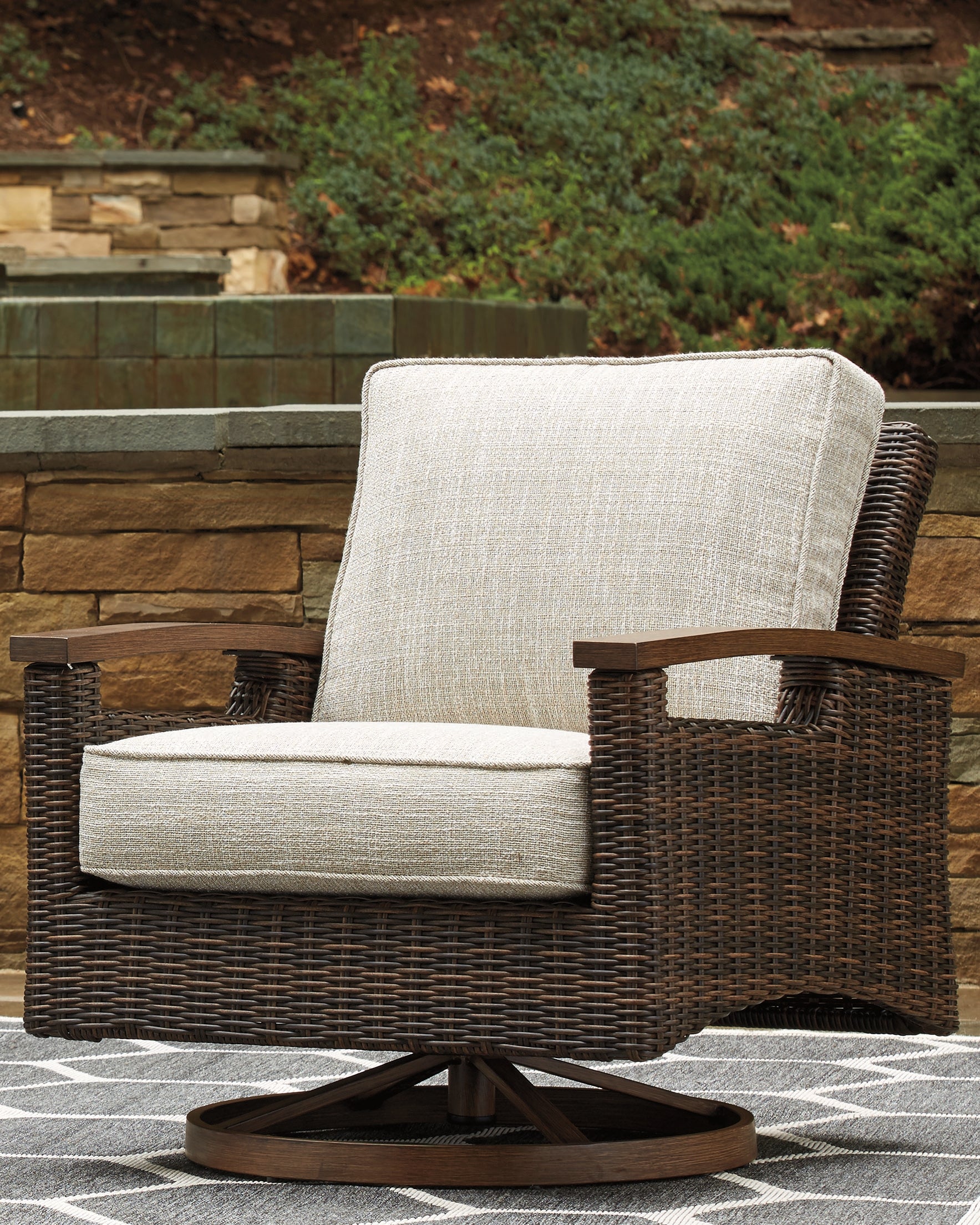 Leasing Furniture - Ashley Furniture - Paradise Trail Outdoor - Swivel Lounge Chair (Set of 2) / Medium Brown - P750-821