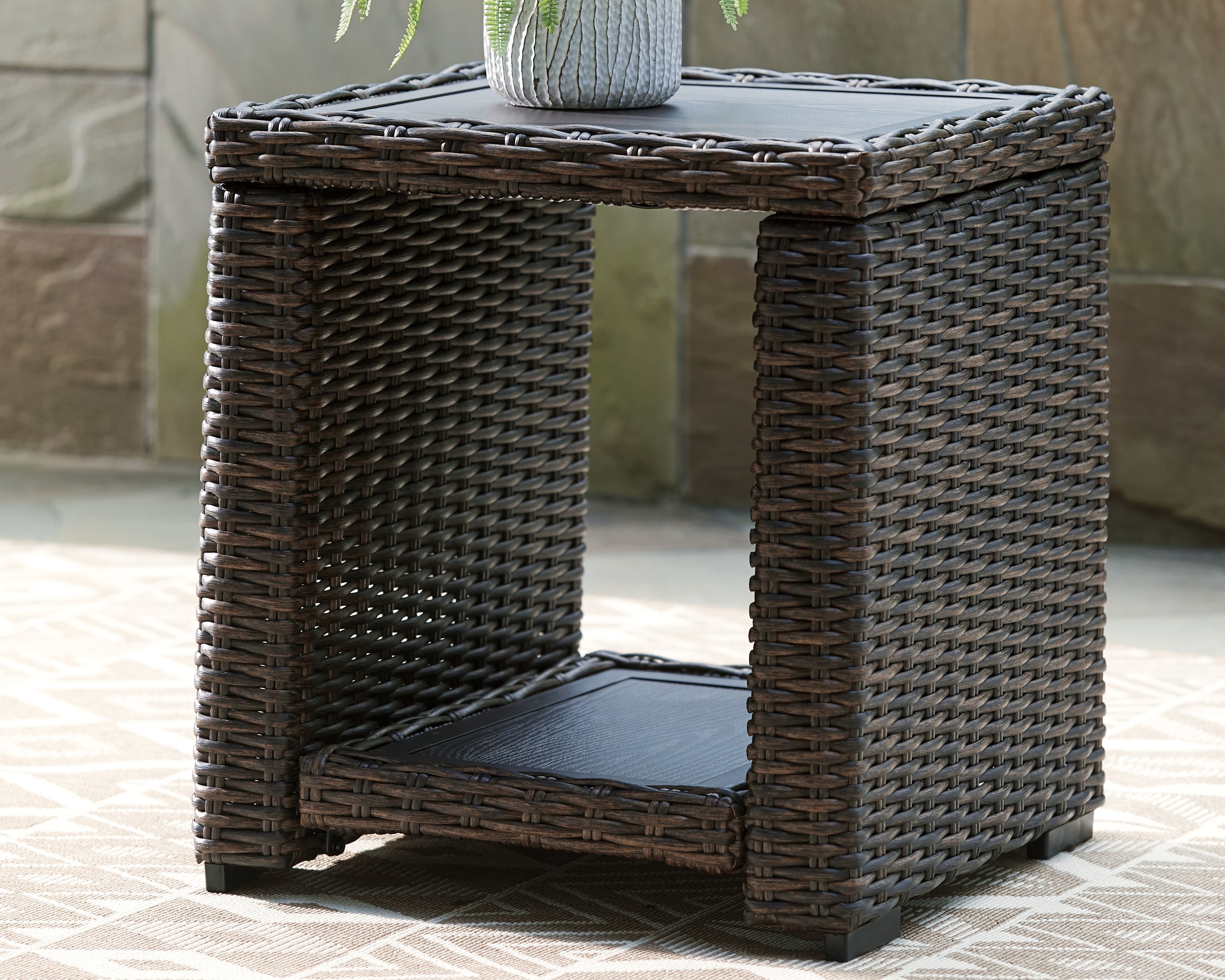 Leasing Furniture - Ashley Furniture - Grasson Lane Outdoor - Square End Table / Brown - P783-702