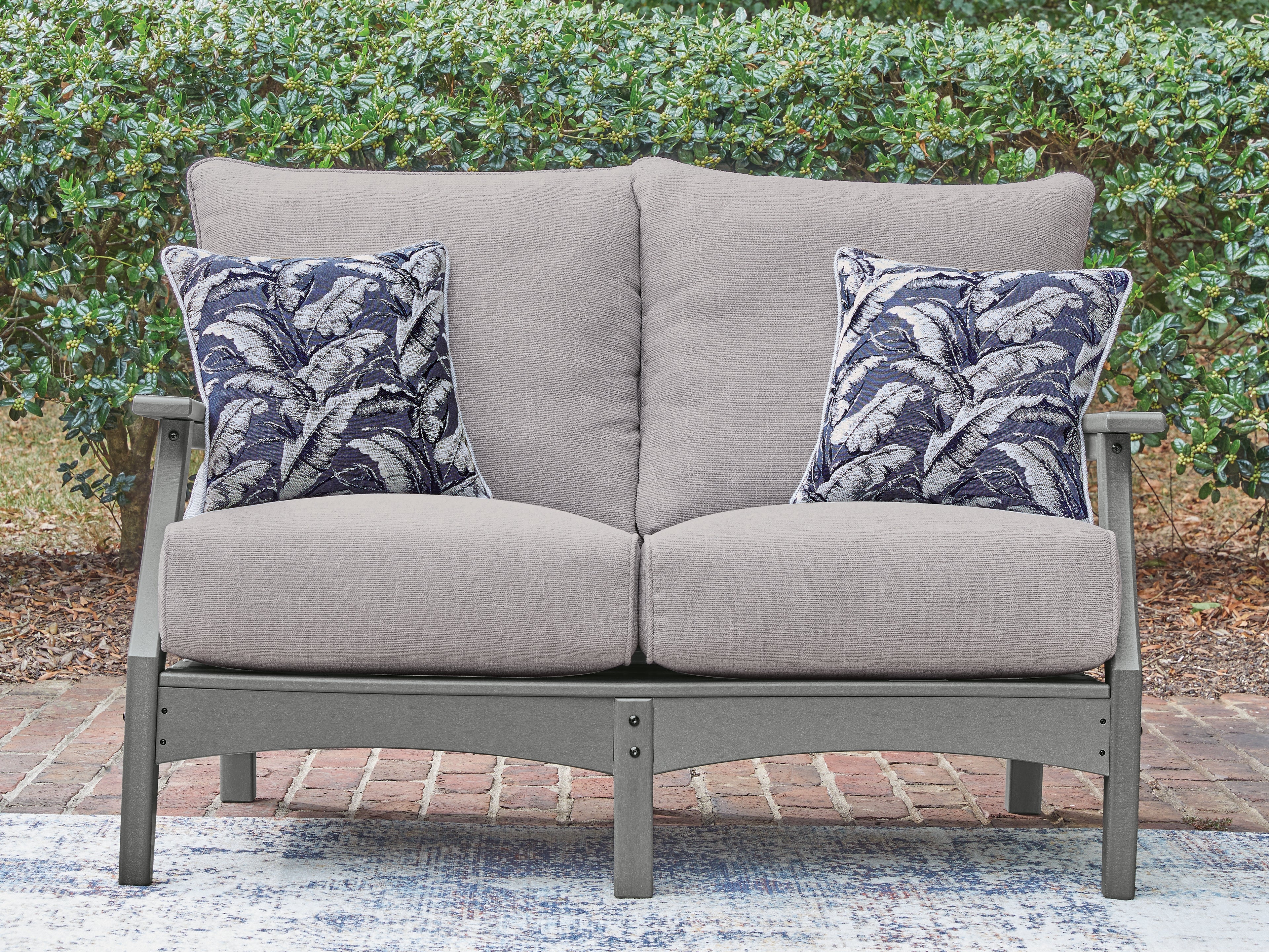 Leasing Furniture - Ashley Furniture - Cove Beach Outdoor - Loveseat w/Cushion / Gray - PCP803-835