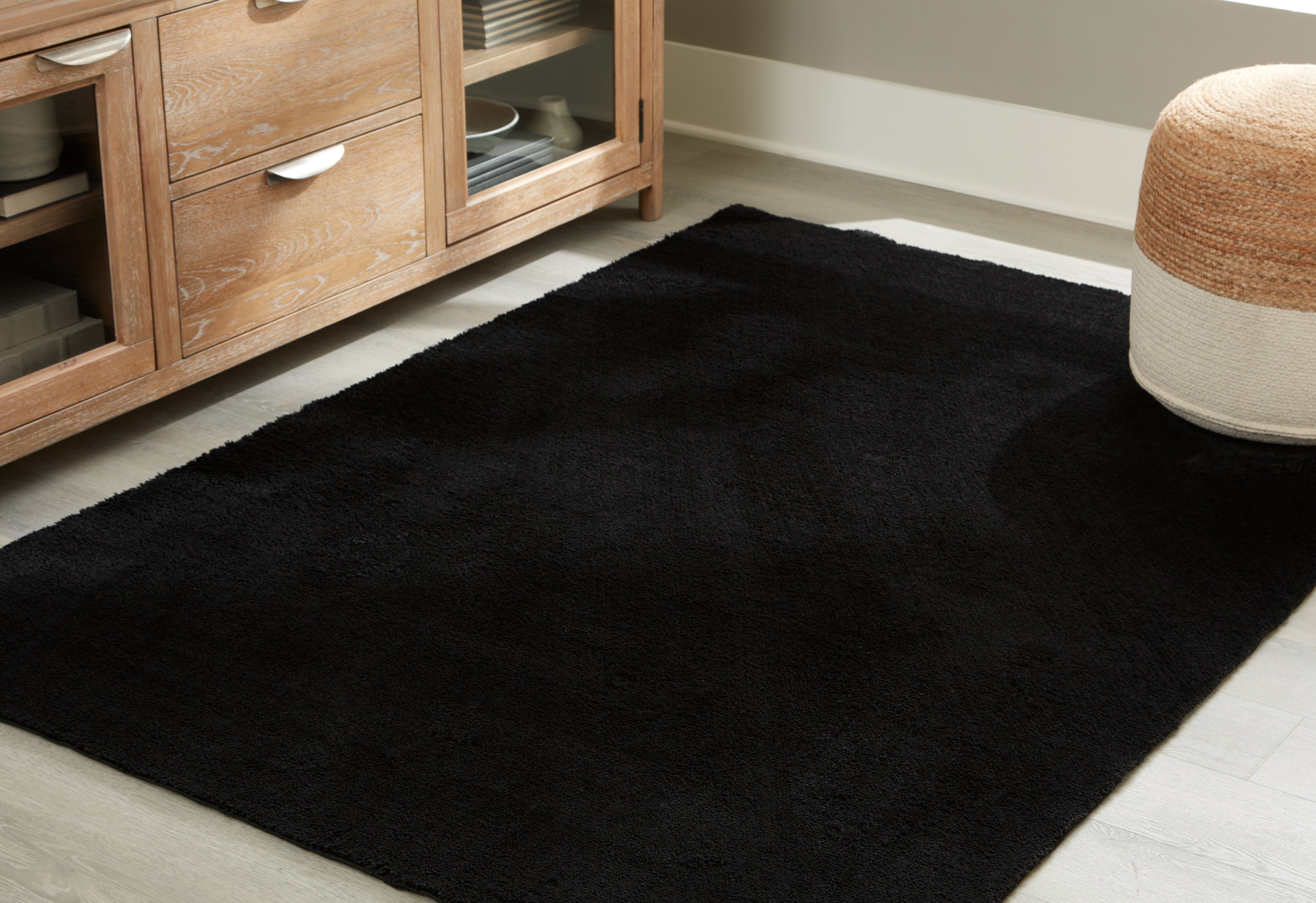 Leasing Furniture - Ashley Furniture - Anaben Rug - 5' x 7' Washable Rug / Black - R406312