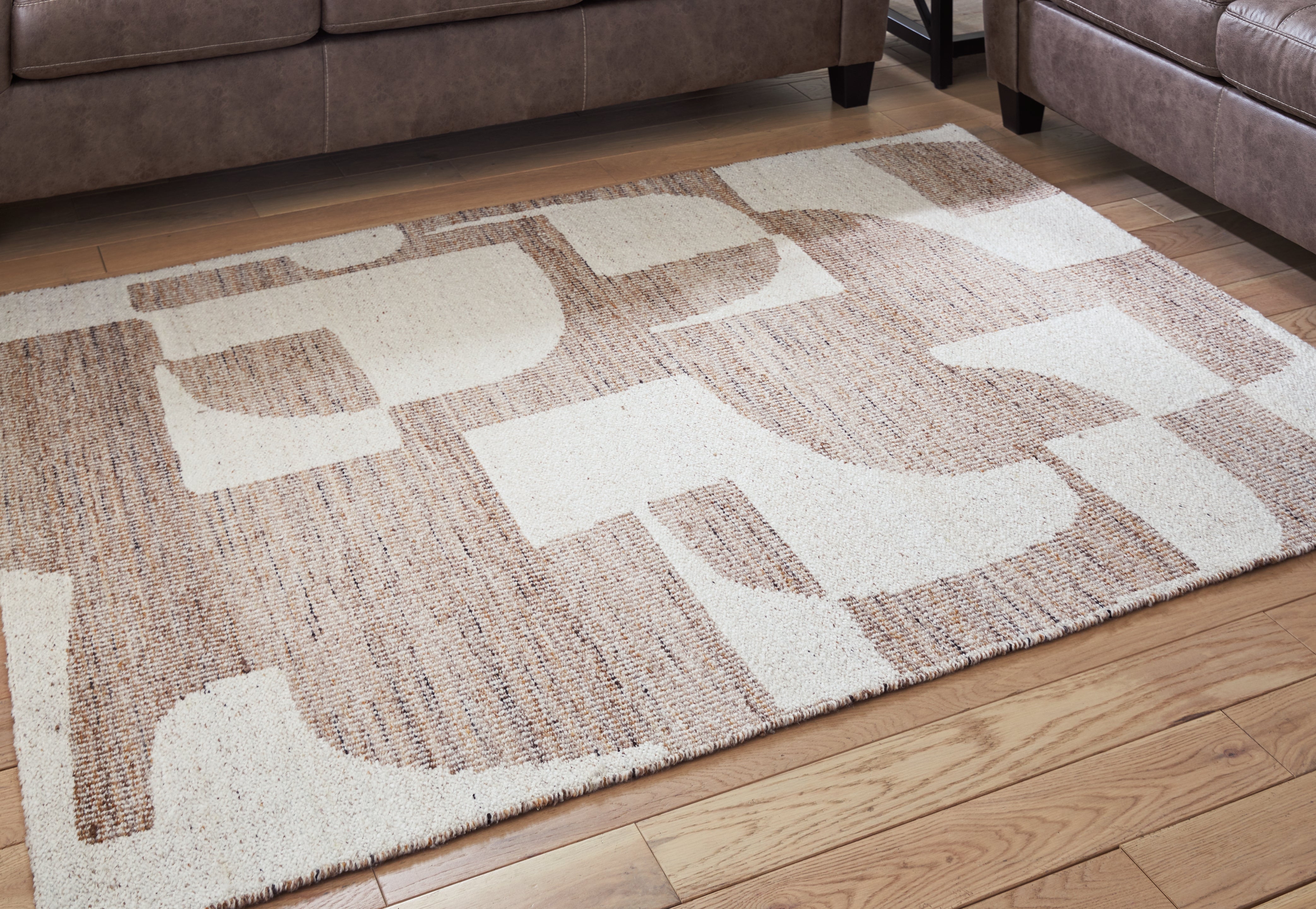 Leasing Furniture - Ashley Furniture - Brynnfield Rug - 8' x 10' Rug / Beige/Brown - R406371