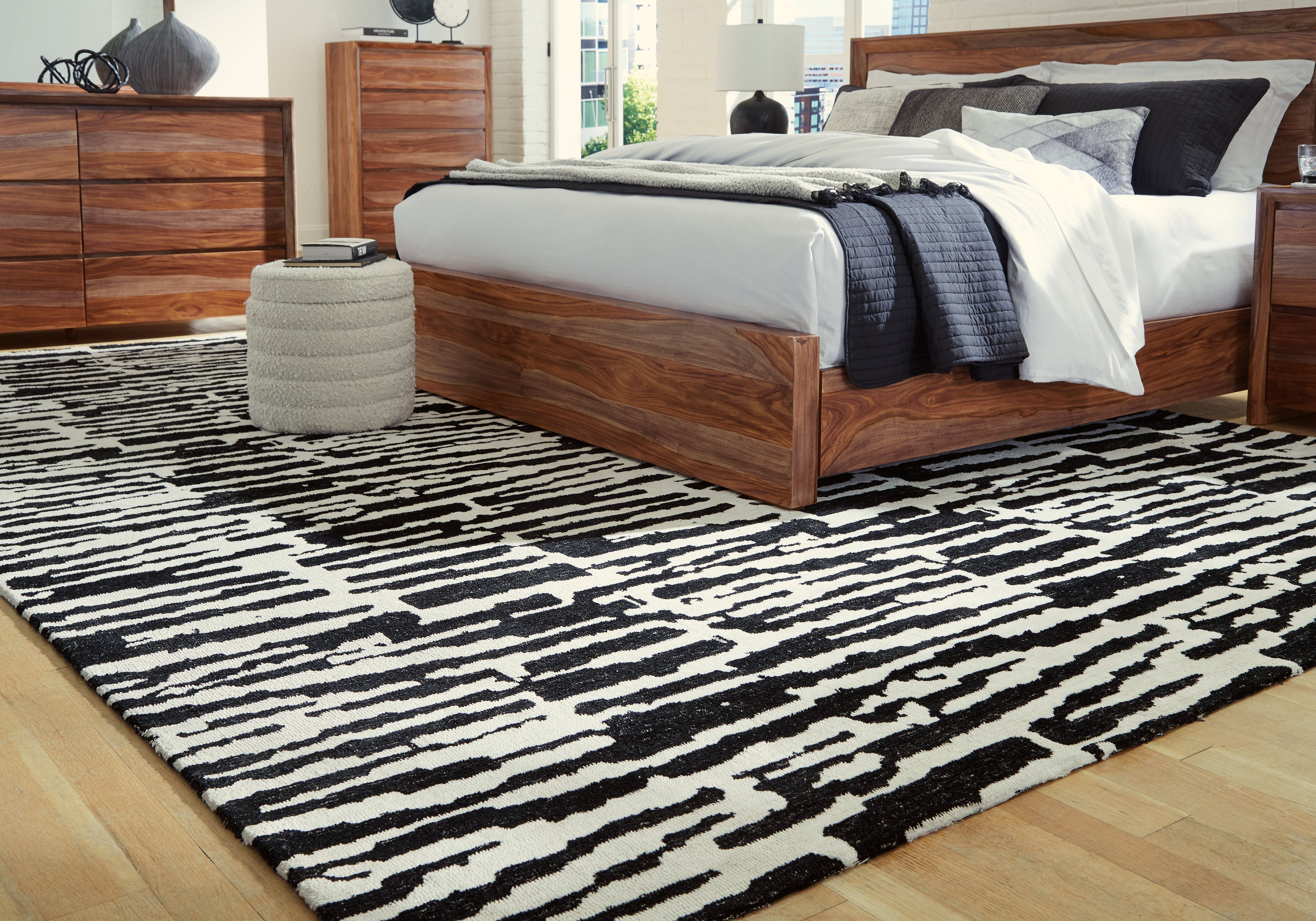 Leasing Furniture - Ashley Furniture - Bramshaw Rug - 10' x 14' Rug / Black/Ivory - R406760