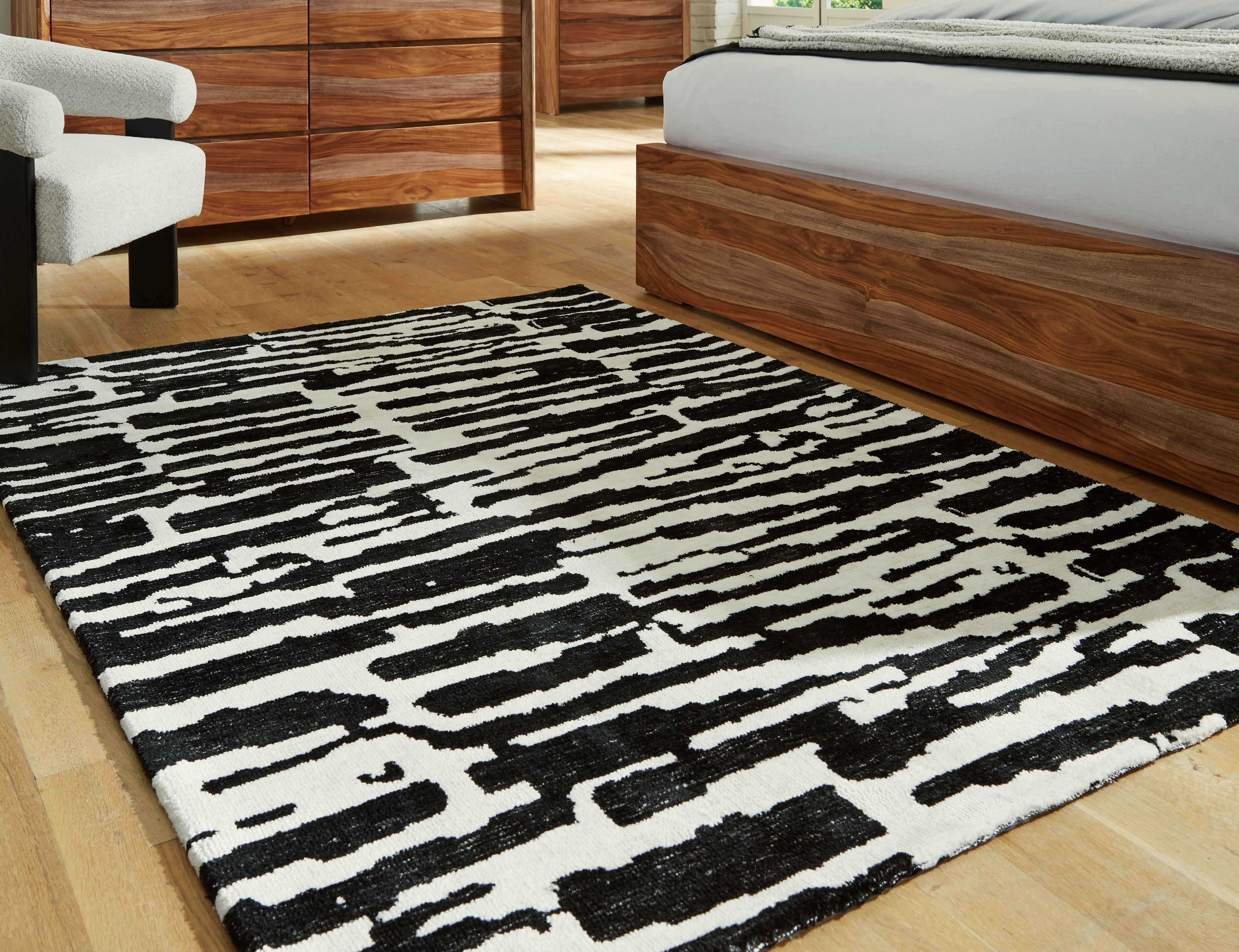 Leasing Furniture - Ashley Furniture - Bramshaw Rug - 8' x 10' Rug / Black/Ivory - R406761