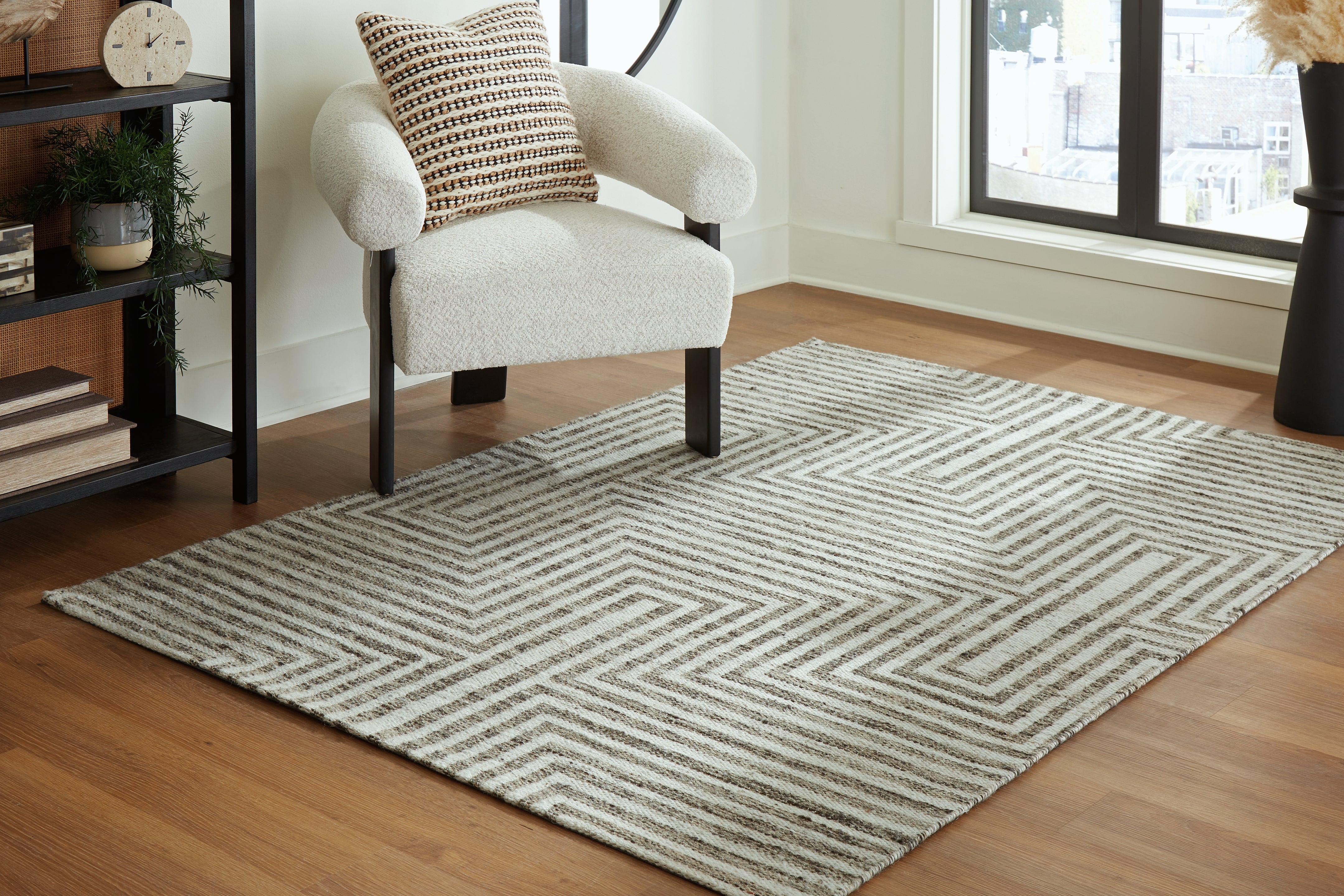 Leasing Furniture - Ashley Furniture - Jossen Rug - 5' x 7' Rug / Ivory/Gray - R406832