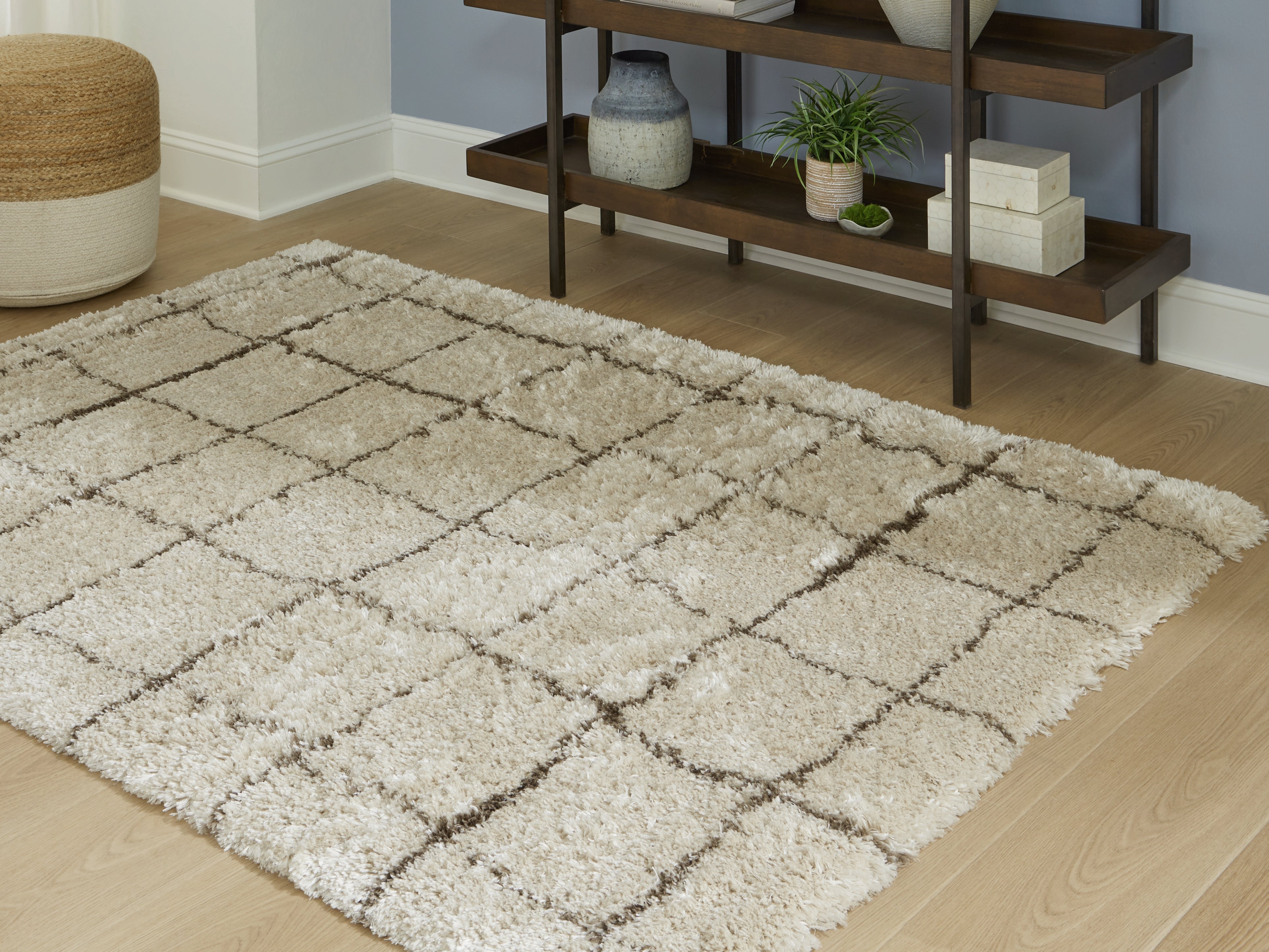 Leasing Furniture - Ashley Furniture - Wrenlow Rug - 5' x 7' Rug / Cream/Brown - R407212
