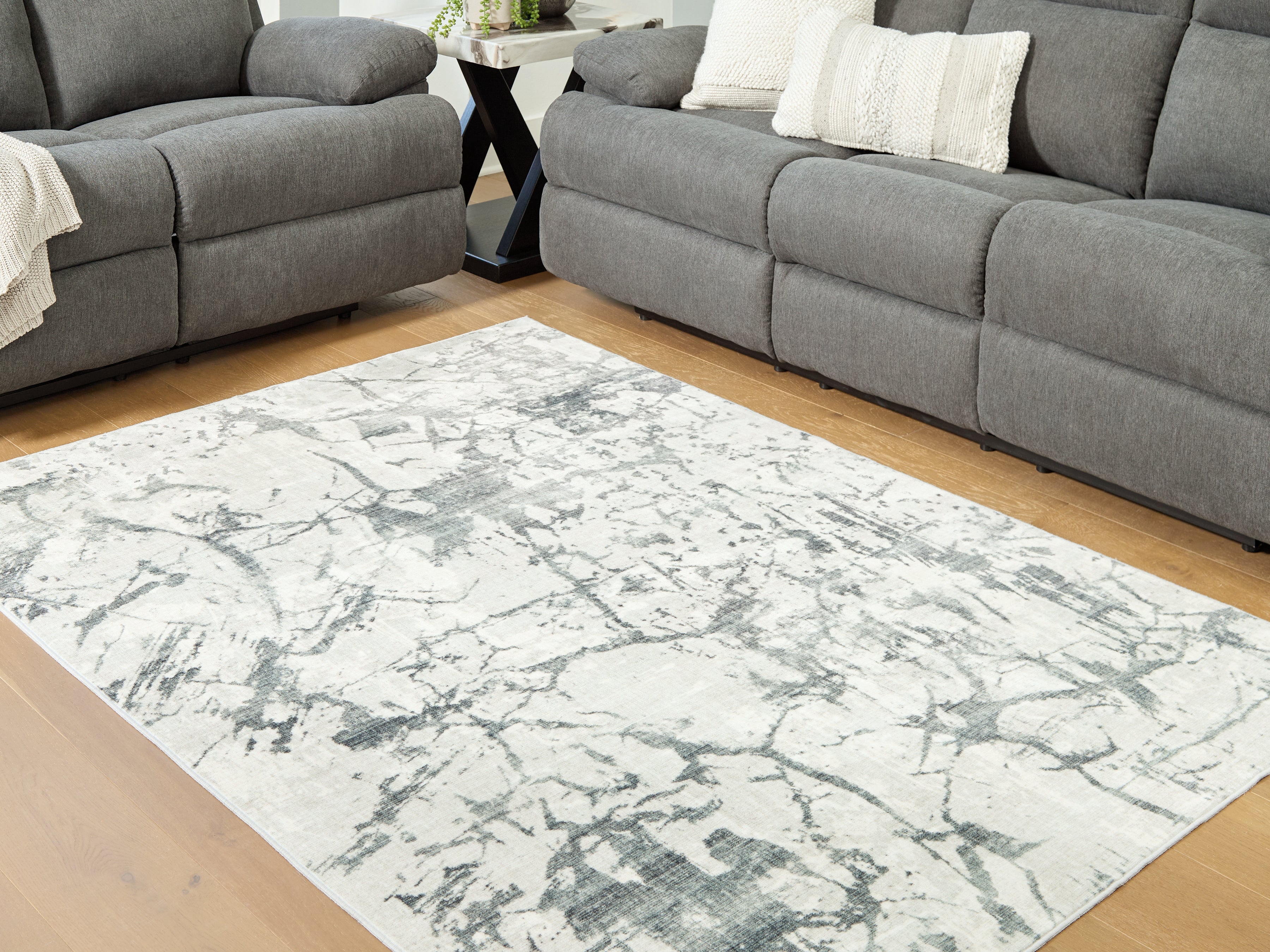 Leasing Furniture - Ashley Furniture - Tobinbury Rug - Washable 5' x 7' Area Rug / Gray - R407422
