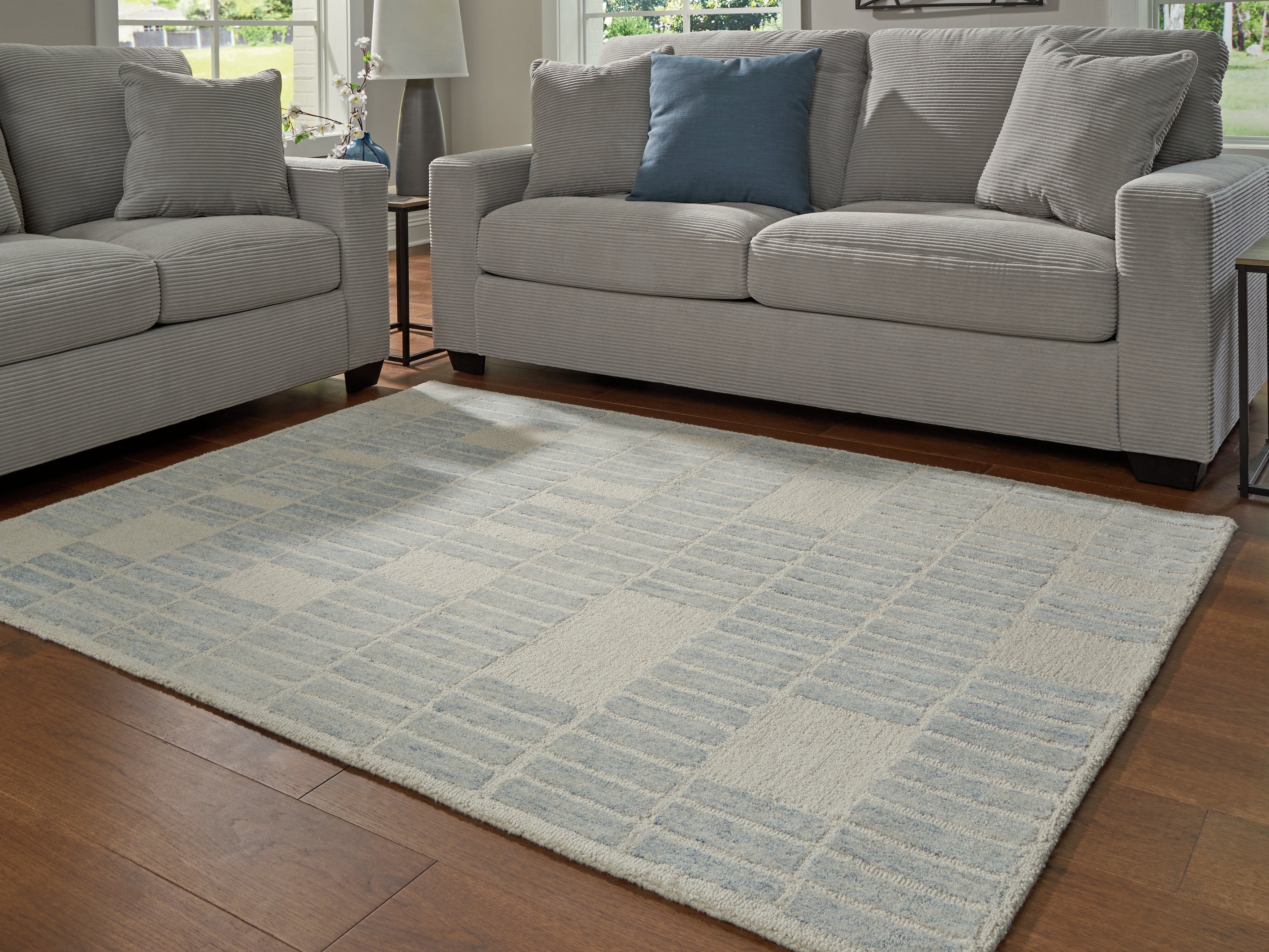 Leasing Furniture - Ashley Furniture - Dylanton Rug - 5' x 7' Area Rug / Ivory/Blue - R407812
