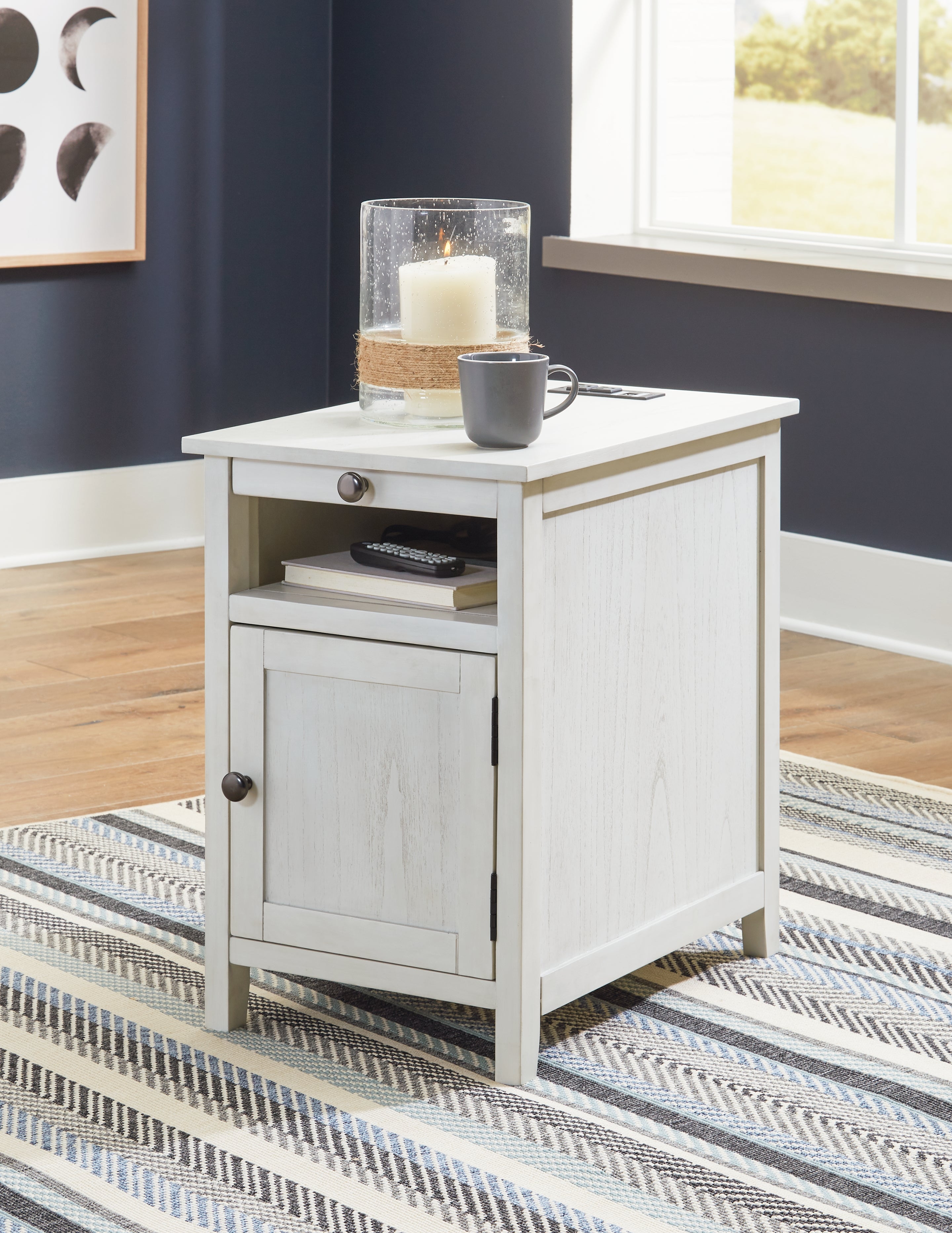 Leasing Furniture - Ashley Furniture - Treytown Chairside End Table - Chair Side End Table / Antique White - T300-517