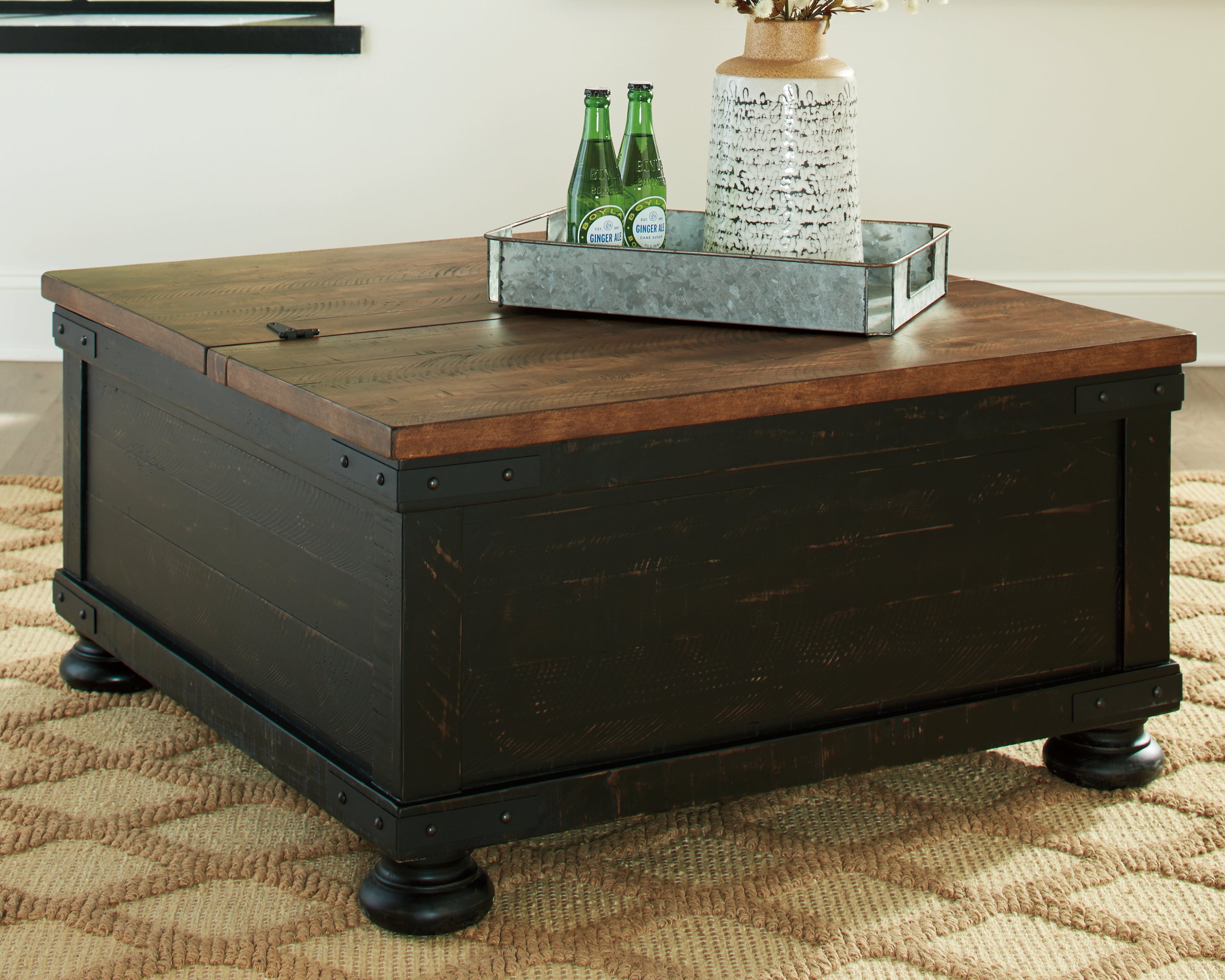 Leasing Furniture - Ashley Furniture - Valebeck Coffee Table with Lift Top - Lift Top Cocktail Table / Black/Brown - T468-00