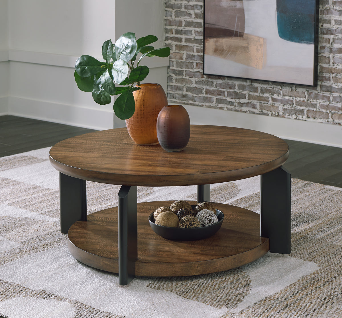 Leasing Furniture - Ashley Furniture - Kraeburn Coffee Table - Round Cocktail Table / Brown/Black - T624-8